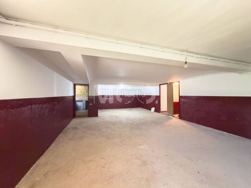 Foto bf8fe751-c603-43bd-849f-b84c419341f1. Casa amb aparcament a Sant Boi de Lluçanès