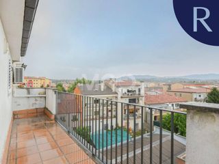 Duplex  Avenida puigmal. Dúplex en venta en manlleu