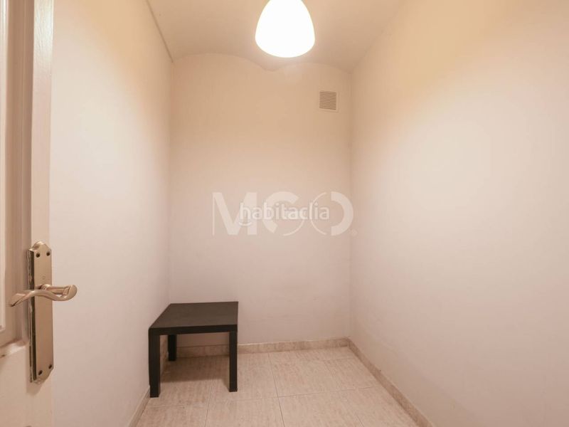 Foto 04071a5b-aebf-4433-8b02-bf6e812814d9. Piso pis en venda al Centre en Centre Vic