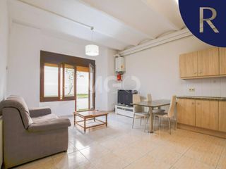 Etagenwohnung  Calle arquebisbe alemany. Pis en venda al centre de vic