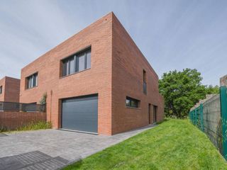 Haus  Calle cadí. Casa en venta en santa eugènia de berga