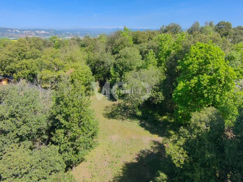 Foto 660068f1-6a8b-488c-b292-52a3df01b5e5. Finca rústica a calle del pirineu 14 a Seva