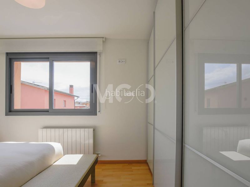 Foto 413fe643-ef92-438e-bafb-8f04f8189f56. Dúplex amb calefacció aparcament a Calldetenes