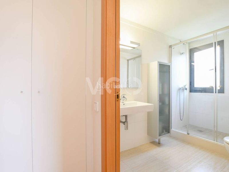 Foto bd0033cd-3a26-4db2-938a-808817b5377f. Dúplex amb calefacció aparcament a Calldetenes