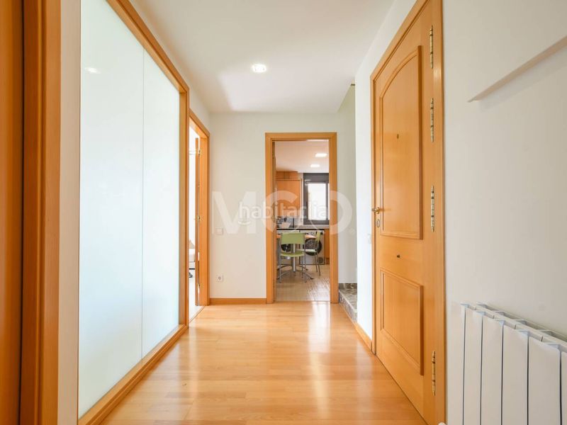 Foto bd374fbd-c7a5-4004-8f98-571a24028618. Dúplex amb calefacció aparcament a Calldetenes