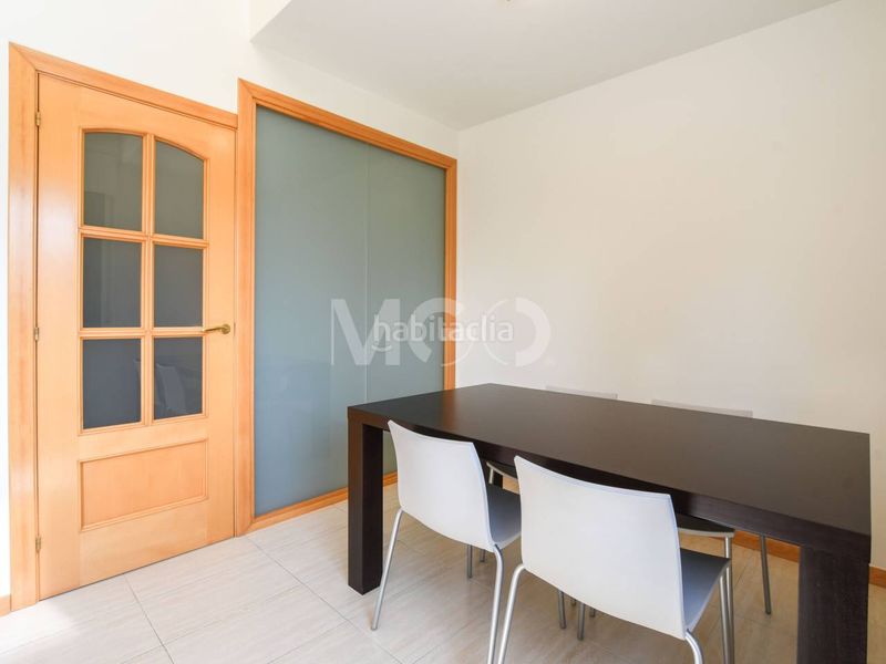 Foto f66779a2-3a4a-409d-aff8-5e3957911c86. Dúplex amb calefacció aparcament a Calldetenes