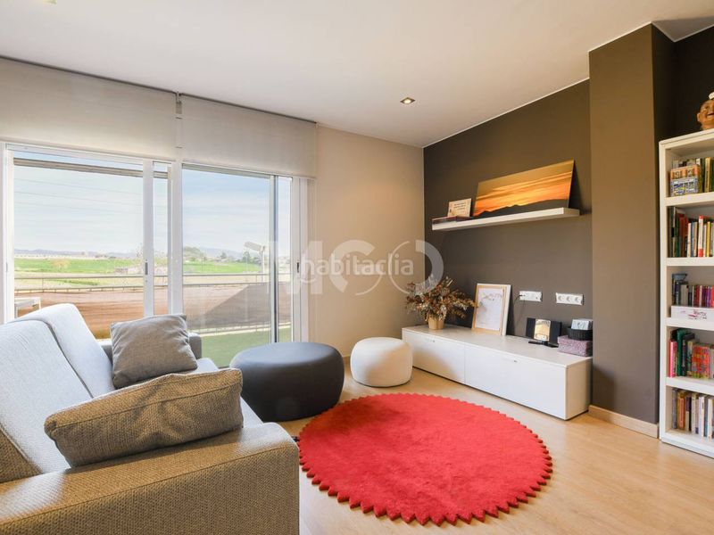 Foto 3d748978-2cd4-4e01-a155-623eb660c6b4. Casa a calle masies de roda 14 a Manlleu
