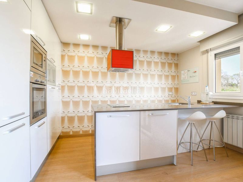Foto ae2be542-ad1d-46d3-a6d8-deb7e9308eda. Casa a calle masies de roda 14 a Manlleu
