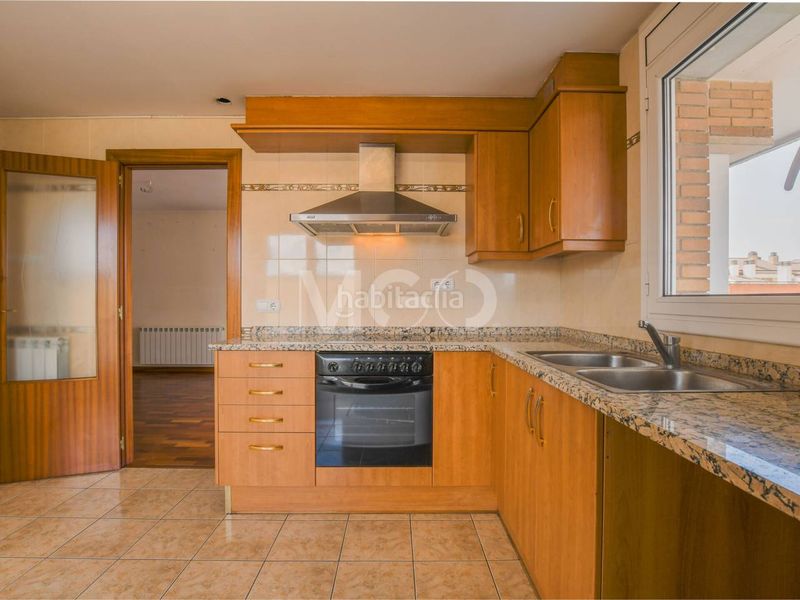 Foto d40415d7-ac83-4f84-916f-36eb0f786559. Dúplex a calle bisbe strauch 11 a Remei-La Guixa Vic