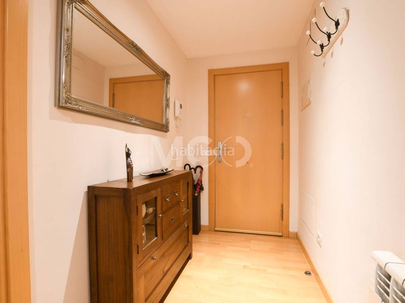 Foto b35f73b7-5dfb-49e9-ab70-9167ca267a73. Pis amb calefacció aparcament a Centre Vic