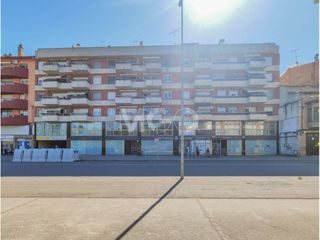 Lloguer Local Comercial a Carretera manlleu 18. Local gran de lloguer a vic