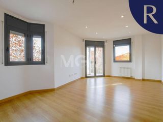 Pis  Plaza plaça dels albers. Piso en venta en manlleu