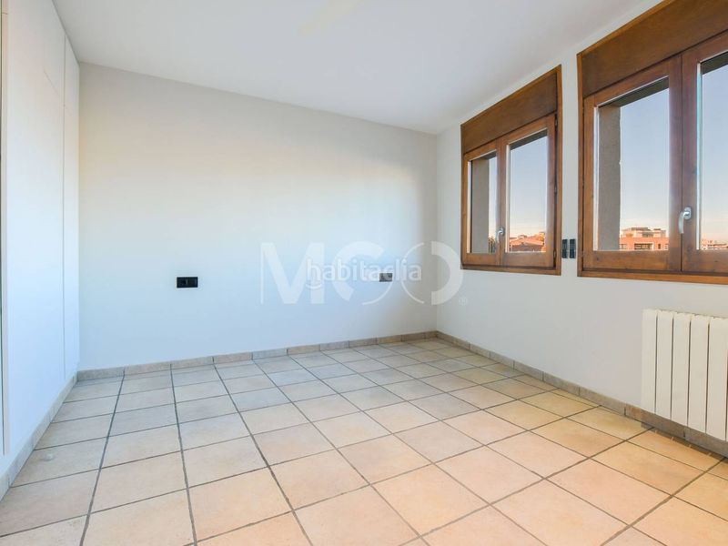 Foto 2e76fa15-7ac7-4ae2-ae23-5f7ef124a52e. Casa amb calefacció aparcament a Nord Vic