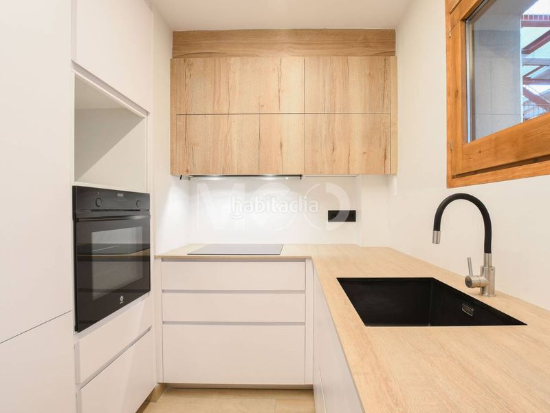 Foto 415884ac-cbd5-4320-bf93-1c607206e4af. Casa amb calefacció aparcament a Nord Vic