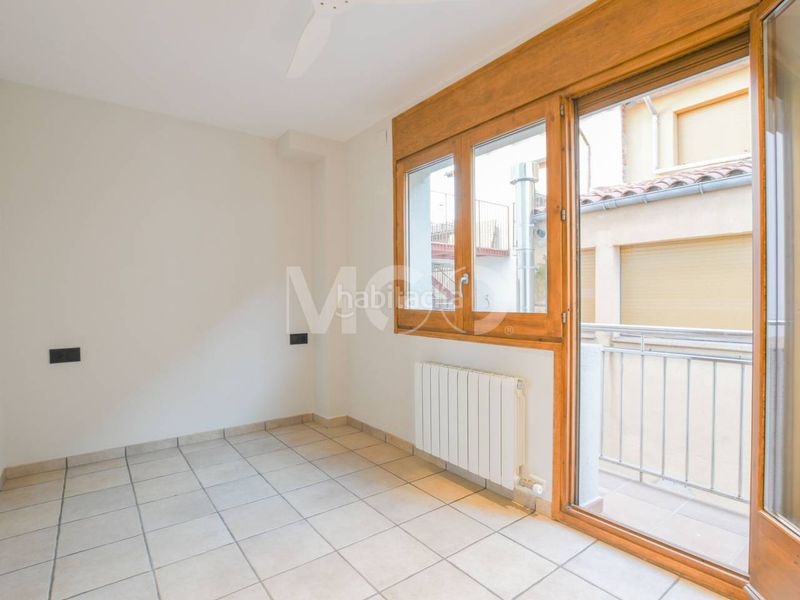 Foto 53d8cc81-65b1-463f-b1f0-32730bed5456. Casa amb calefacció aparcament a Nord Vic