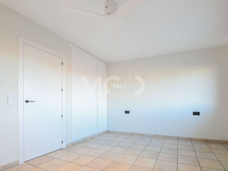 Foto 5a3fa8bd-05aa-43d0-8b0d-eb171b5cc587. Casa amb calefacció aparcament a Nord Vic