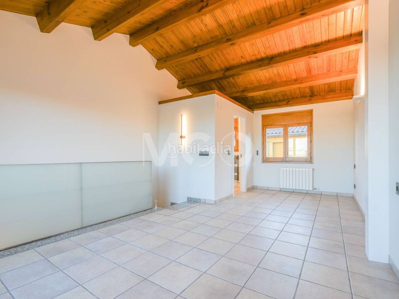 Foto 9190bec8-a595-4724-ae22-c0ac73ffdb1a. Casa amb calefacció aparcament a Nord Vic