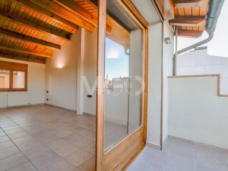 Foto c1f8921c-a959-41a3-ba5c-cb1be23b617d. Casa amb calefacció aparcament a Nord Vic