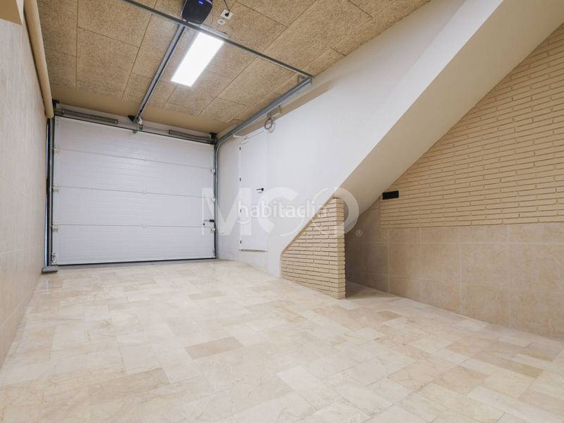 Foto dbc7154d-e1e2-4d4c-8d3f-88ce5a921808. Casa amb calefacció aparcament a Nord Vic