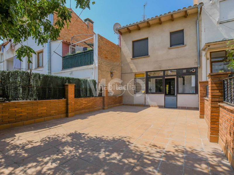 Foto 446a18e3-880f-49ce-8e5d-ff6e8ed7ec63. Casa amb calefacció aparcament a Nord Vic