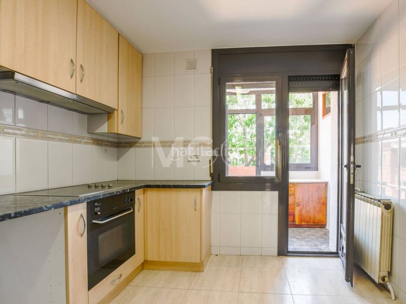 Foto 487c6148-89a2-4f3a-af20-53c5dd6cd193. Casa amb calefacció aparcament a Nord Vic