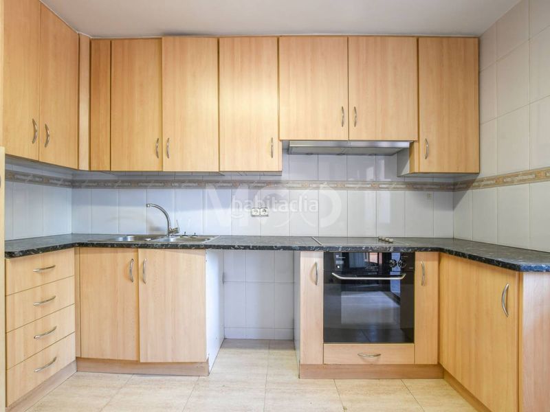 Foto 629a7af8-4e28-41b7-a6ee-ae830c3ad78c. Casa amb calefacció aparcament a Nord Vic