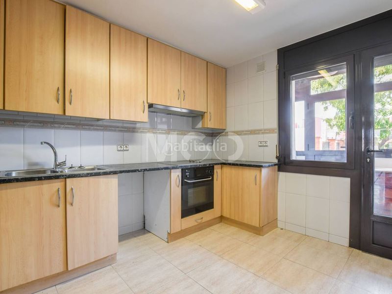 Foto c413e303-1278-4c2c-81ba-981750b4bbc2. Casa amb calefacció aparcament a Nord Vic