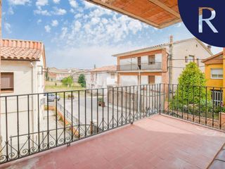 Maison  Calle enric lluis vilaseca. Casa en venta en sant boi de lluçanès
