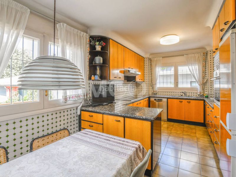 Foto 4d3d5e34-7ec4-4cd7-a9ff-4c529f71e9c5. Casa amb aparcament a Manlleu