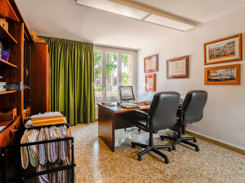 Foto a27c1cdc-22e5-40a2-aa4c-832d06163ae0. Casa amb aparcament a Manlleu