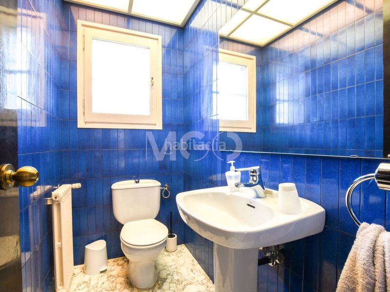 Foto d3230f50-db6c-44d1-91ea-a3ff49b31e75. Casa amb aparcament a Manlleu