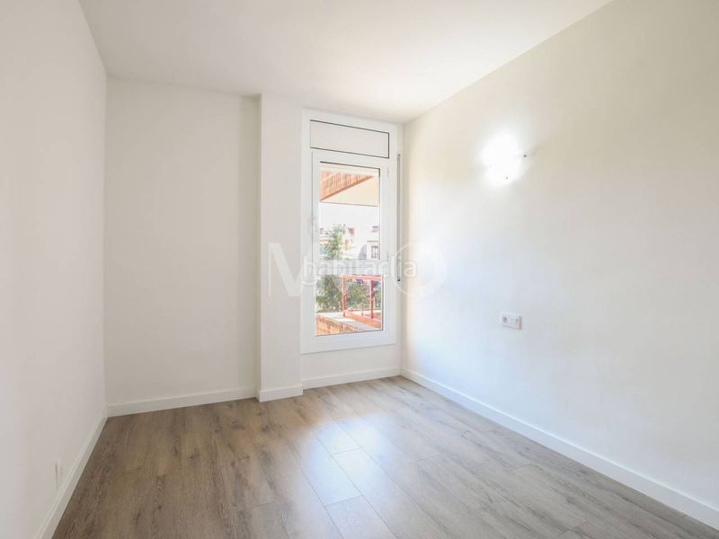 Foto dd535955-c55b-41c8-8be8-e3f32a0e7bac. Pis amb calefacció aparcament a Centre Vic