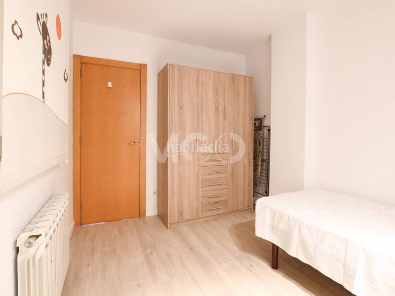 Foto c0b4e6c8-95e0-4075-8527-b4bfa2e5827f. Pis amb calefacció aparcament a Caputxins-Ambulatori Vic