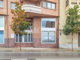 Local Comercial en Calle Montserrat 5
