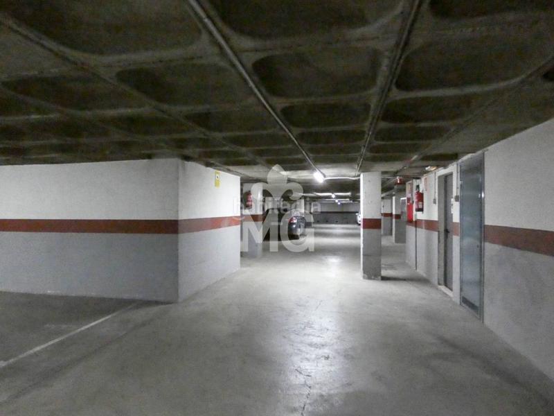 Foto fd4fa140-7105-452f-a5be-36cf13043137. Posto auto in jacint verdaguer 28 in Centre Vic