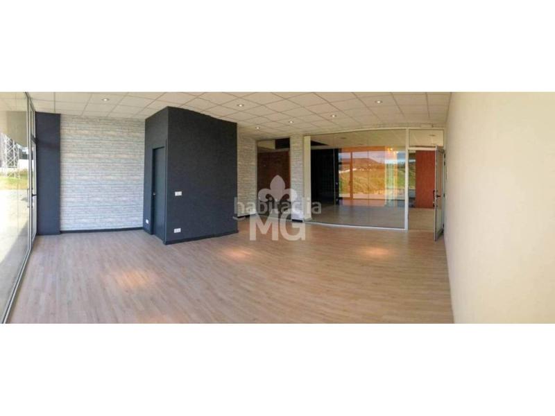 Foto 64ec236e-4a0b-4d8b-8dc9-09b9c396e0e8. Rent business premise in El Sucre-El Nadal Vic