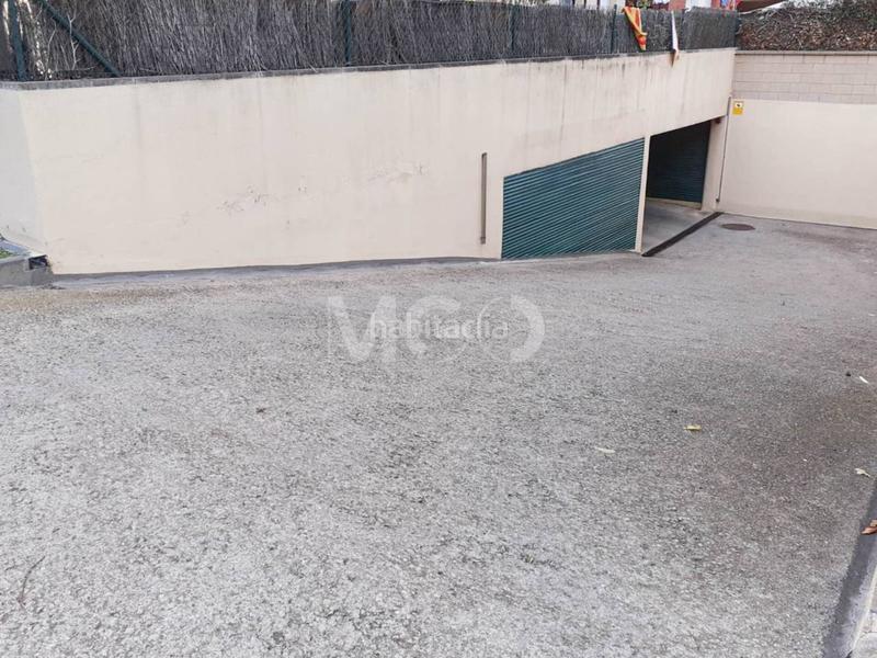 Foto ced1bc35-3432-4fad-8c87-932967fc0884. Parking coche parking en venta en Estadi-Santa Anna Vic