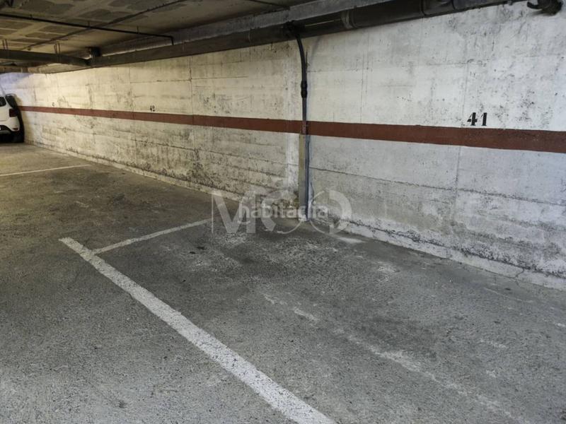 Foto 1f0fc638-e96c-4c17-ac23-72827c4f45d7. Parking coche en joan xxiii 9 lot daparcaments en venda a en Vic