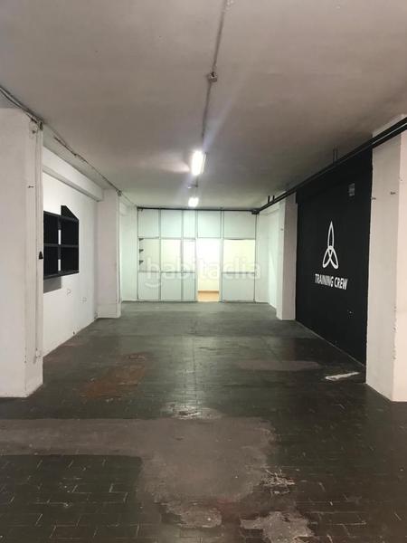 Foto 52cb099b-aaba-46e0-89be-a918db830543. Local comercial local com. en venta en garcía barbón. en Vigo