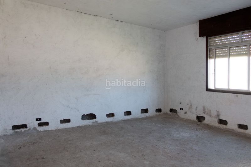 Foto 1454a6cf-5d8d-4c40-a227-db022984c506. Xalet amb aparcament a Salceda de Caselas