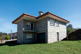 Xalet en Salceda de Caselas. Chalet en venta en budi�o, 5 dormitorios.