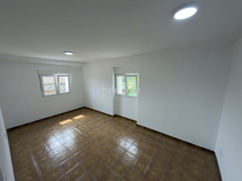 Foto acba0f5a-c744-4aa8-9dc3-f3118b60eea1. Casa con parcheggio in Vilaboa