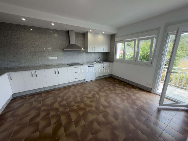 Foto b0a3b5fd-b91b-4084-bb52-0fa4c508ac32. Casa con parcheggio in Vilaboa