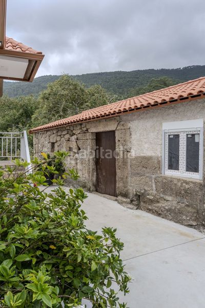 Foto d0681593-0790-4e57-be48-bc69e48a456b. Casa con parcheggio in Vilaboa