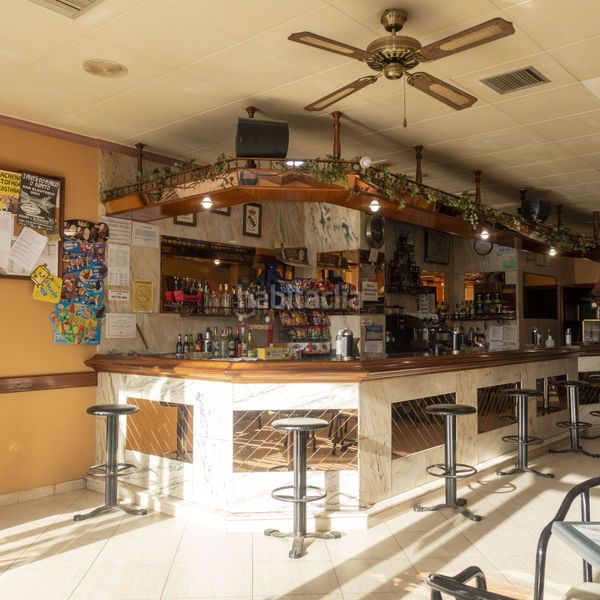 Foto e5bf87ca-05a7-421d-94cf-ebaeab2240c7. Local comercial a Mos
