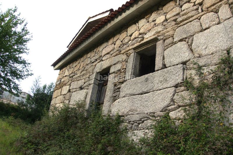 Foto dfa1295b-87d4-48fc-ad11-b0fe62cd3cc3. Casa amb aparcament a Salceda de Caselas
