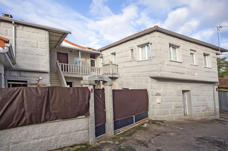 Foto 1ebb37cc-ec38-43f9-bc2f-7b32bd6864cd. Casa  en venta en vilardevos, 8 dormitorios. en Vilamarín