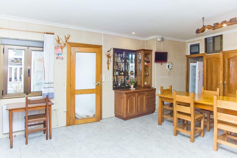 Foto c920f7db-03a5-4bf4-a1d3-b44f88a95241. Casa  en venta en vilardevos, 8 dormitorios. en Vilamarín