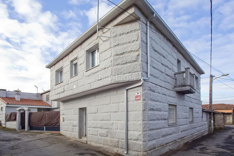 Foto ce73b694-9471-4248-b60f-b3fa17bb80b7. Casa  en venta en vilardevos, 8 dormitorios. en Vilamarín