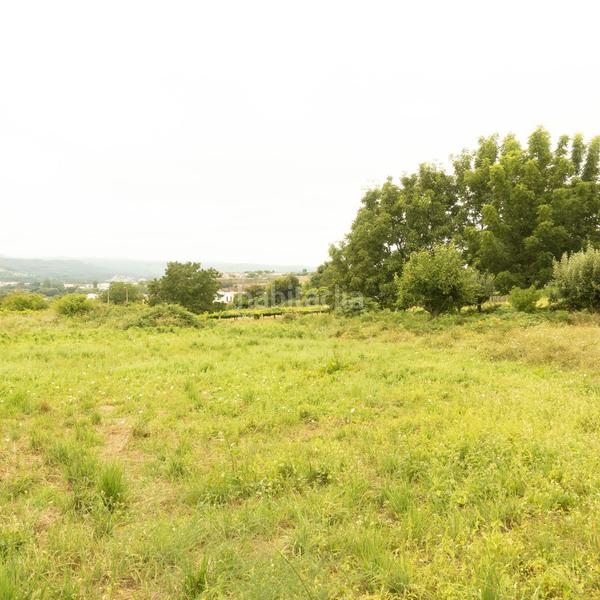 Foto b2bbe08c-7902-466f-953e-1553b01c2764. Wohngrundstück in Tui